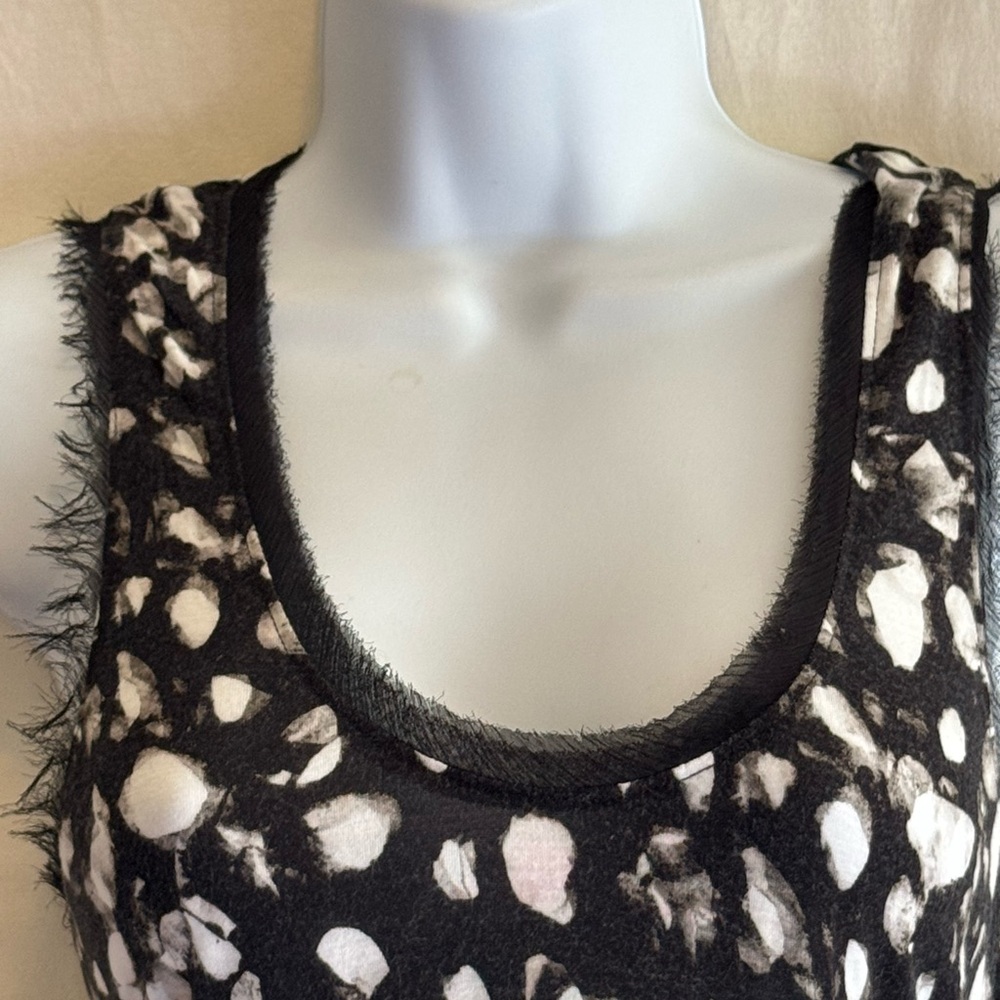 E-141 Simply Vera Vera Wang Black White & Gray Sleeveless Summer Blouse Size S - Picture 4 of 14